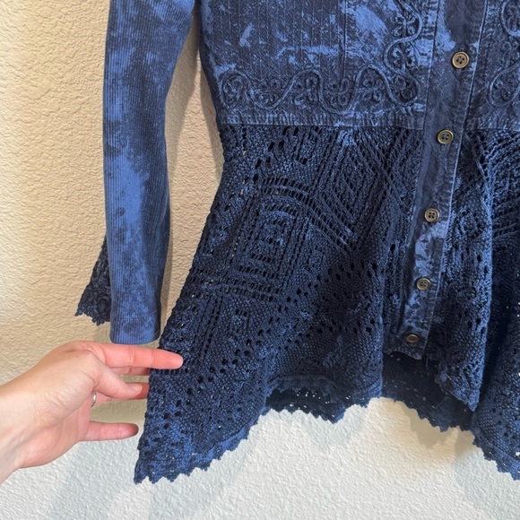 Caamana Sweaters Womens Small Button Down Blue Gothic Lace Top Grunge Y2K Eyelet - Picture 8 of 8
